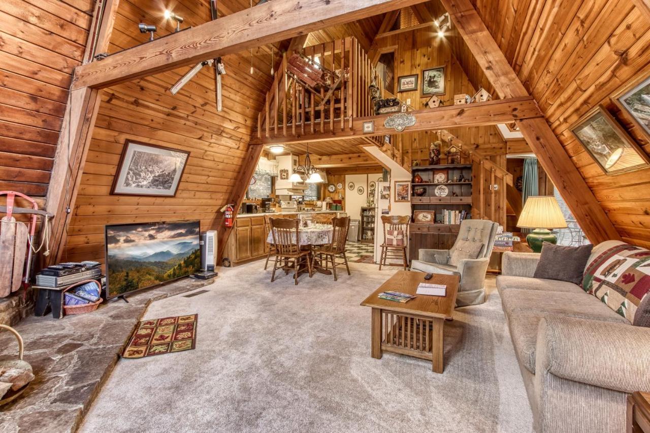 Mountain Springs Chalet 개틀린버그 외부 사진
