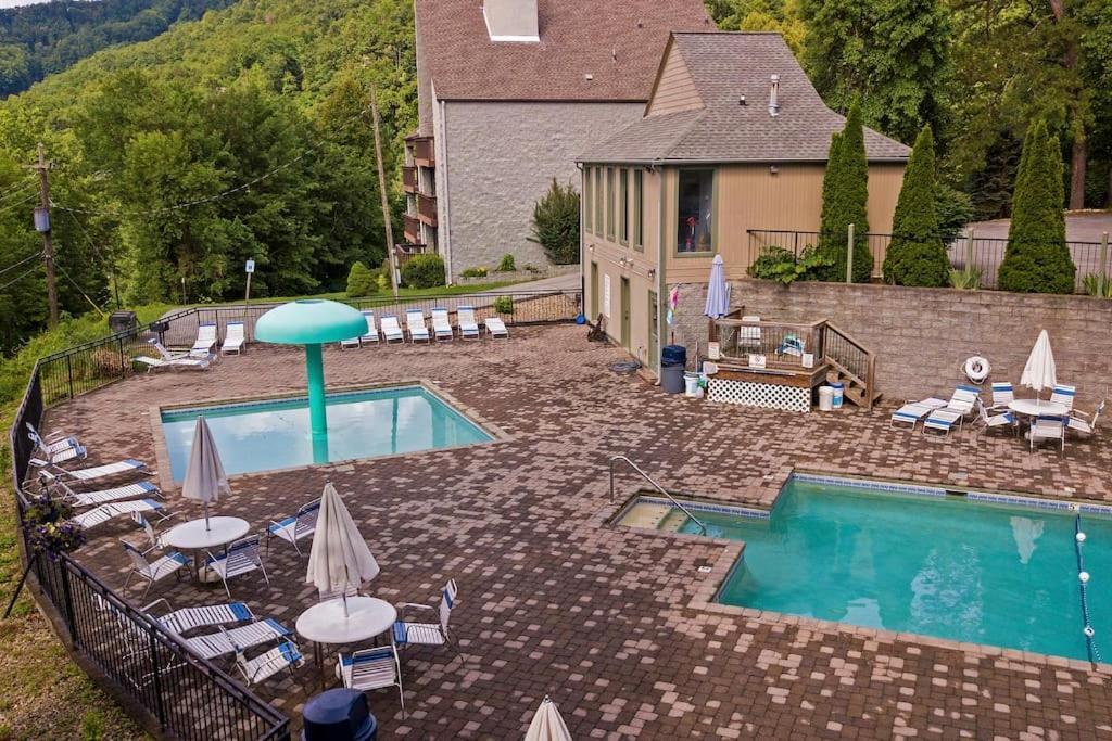 Mountain Springs Chalet 개틀린버그 외부 사진